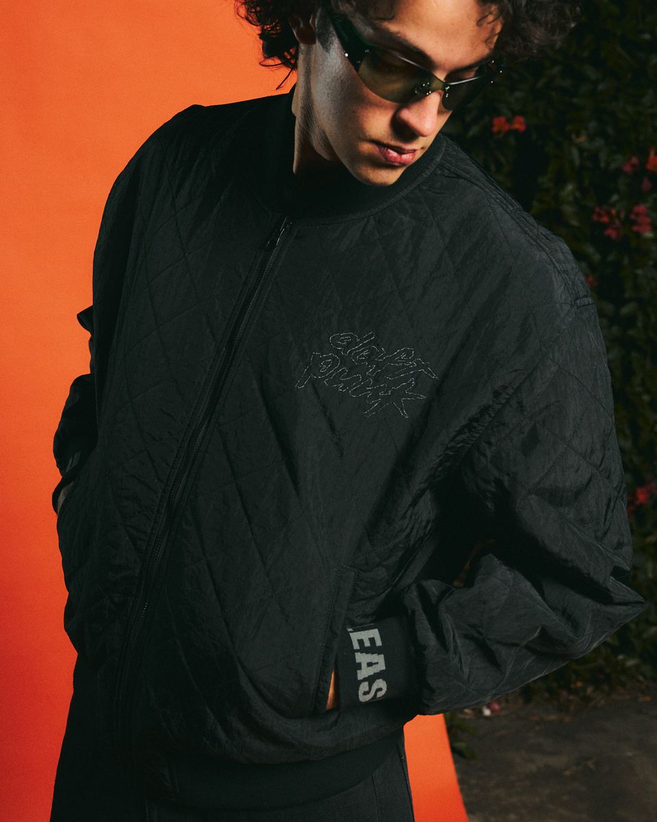 ��PLEASURES/�ץ쥸�㡼����DAFT PUNK/���եȡ��ѥ󥯡�DAFT CLUB REVERSIBLE BOMBER �ܥ�С����㥱�å� / BLACK