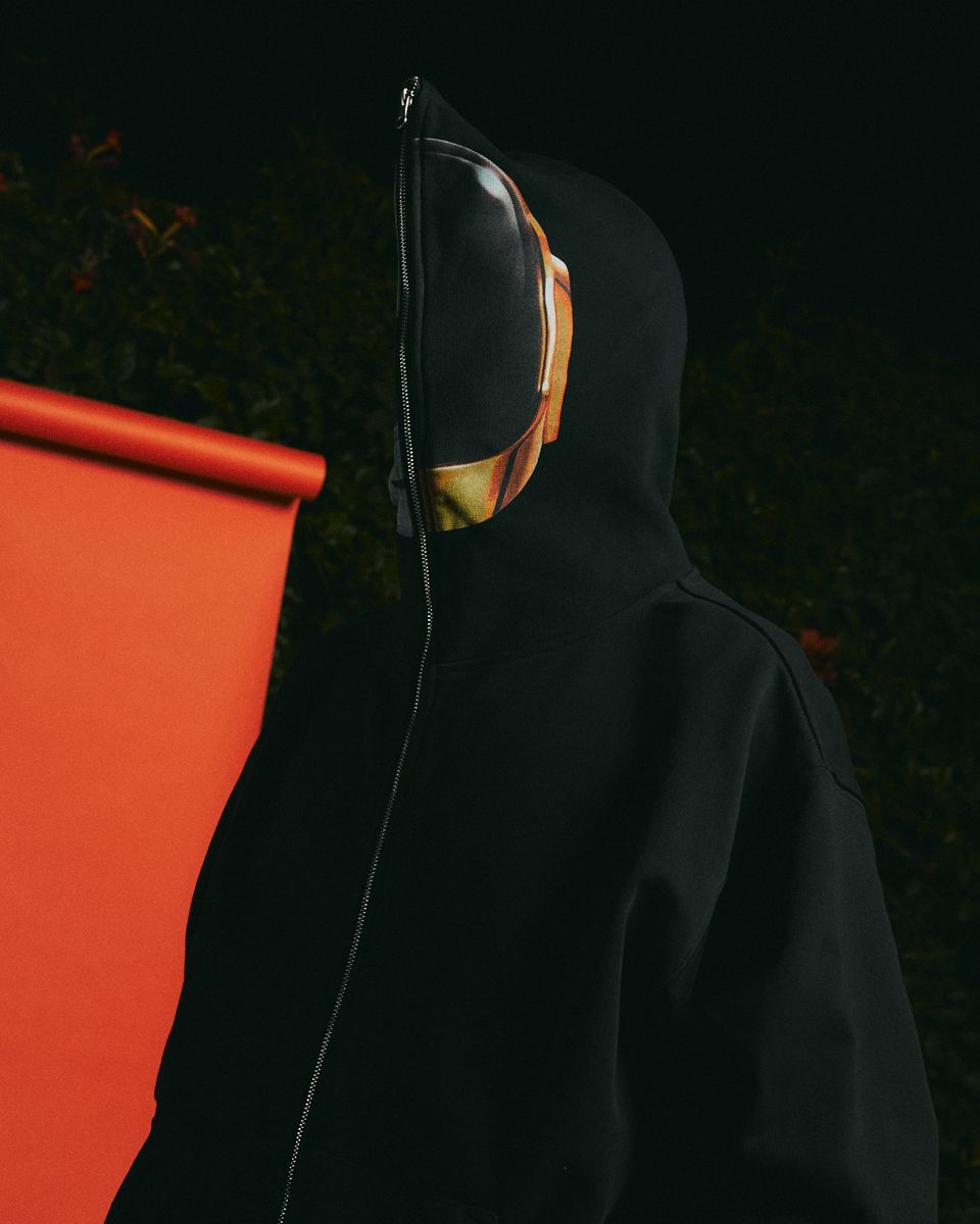 ��PLEASURES/�ץ쥸�㡼����DAFT PUNK/���եȡ��ѥ󥯡�RAM ZIP HOODIE �С����� / BLACK