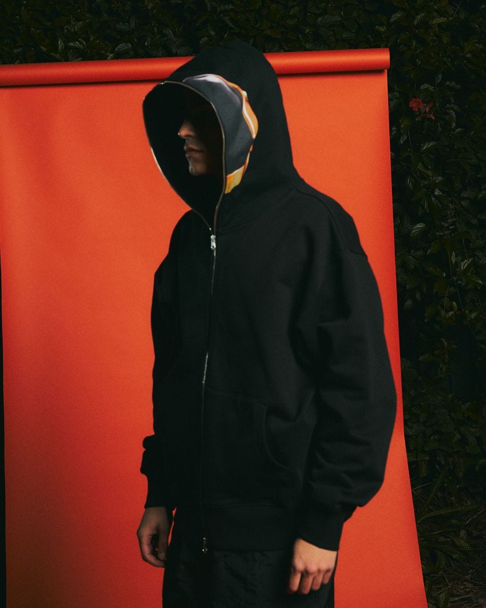 ��PLEASURES/�ץ쥸�㡼����DAFT PUNK/���եȡ��ѥ󥯡�RAM ZIP HOODIE �С����� / BLACK