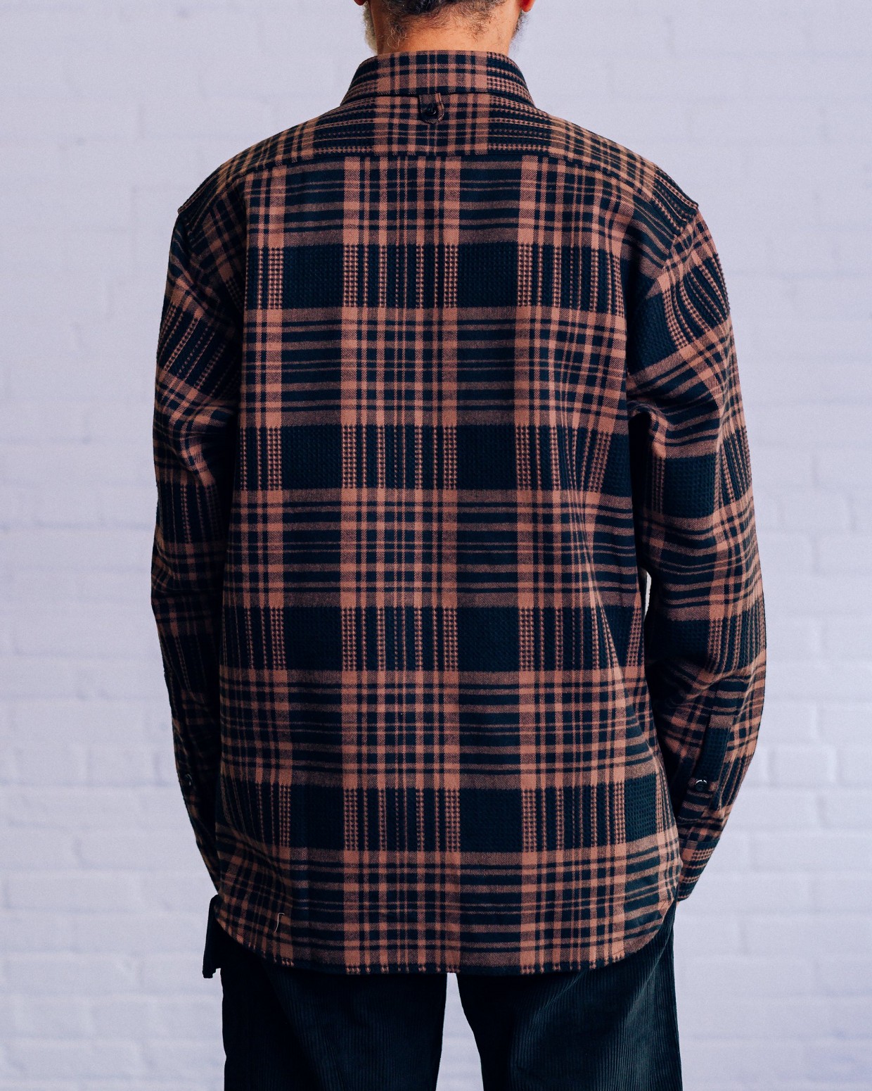 RAISED BY WOLVES/쥤ɥХ֥WAFFLE PLAID BUTTON-UP SHIRT Ĺµ / BROWN