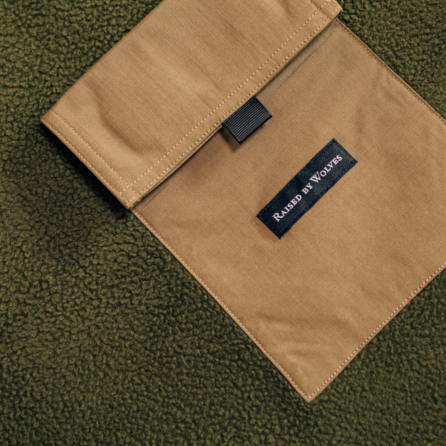 RAISED BY WOLVES/쥤ɥХ֥BOA FLEECE CREWNECK 롼å / MOSS