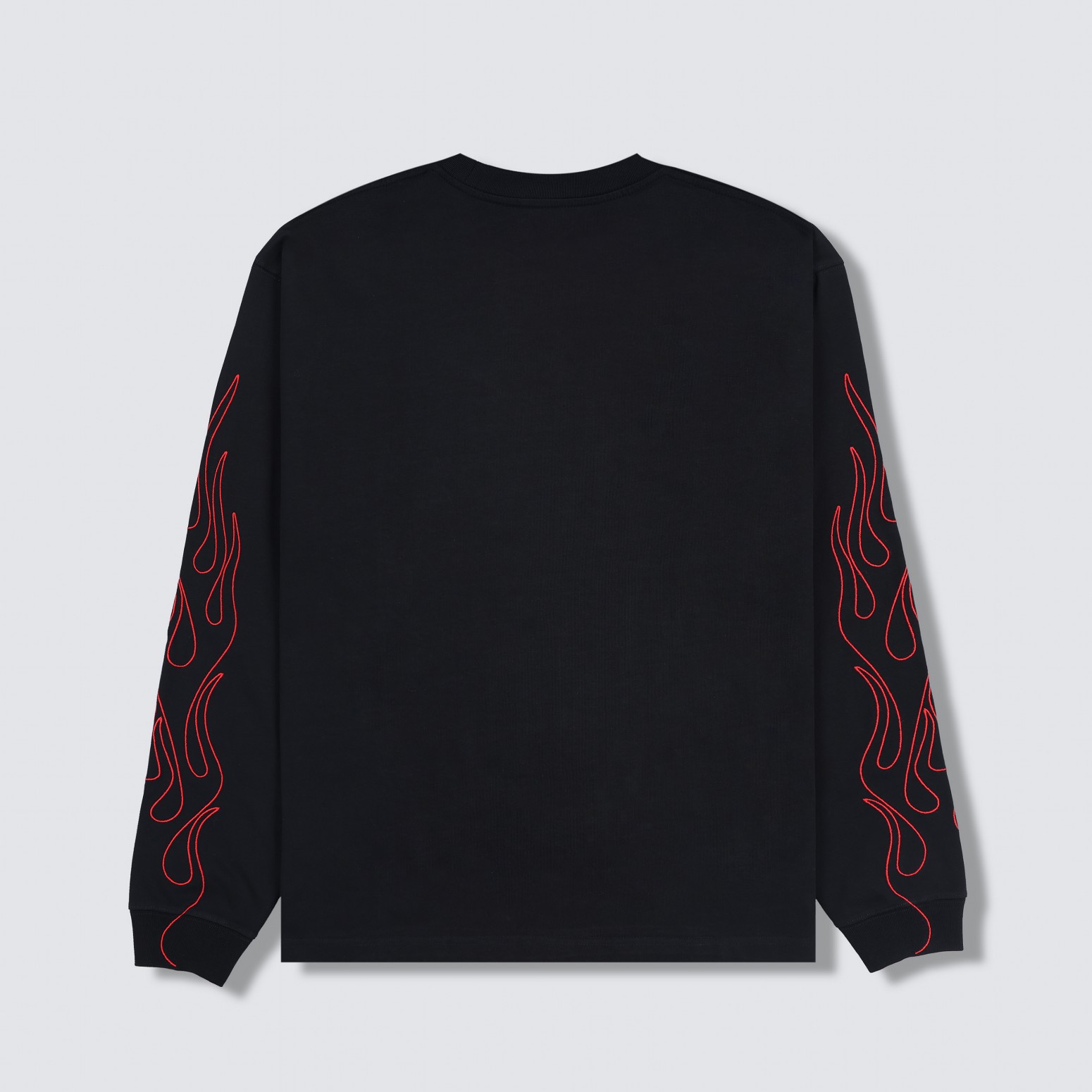 ��PLEASURES/�ץ쥸�㡼����FIERY HEAVYWEIGHT LONGSLEEVE ĹµT����� / BLACK