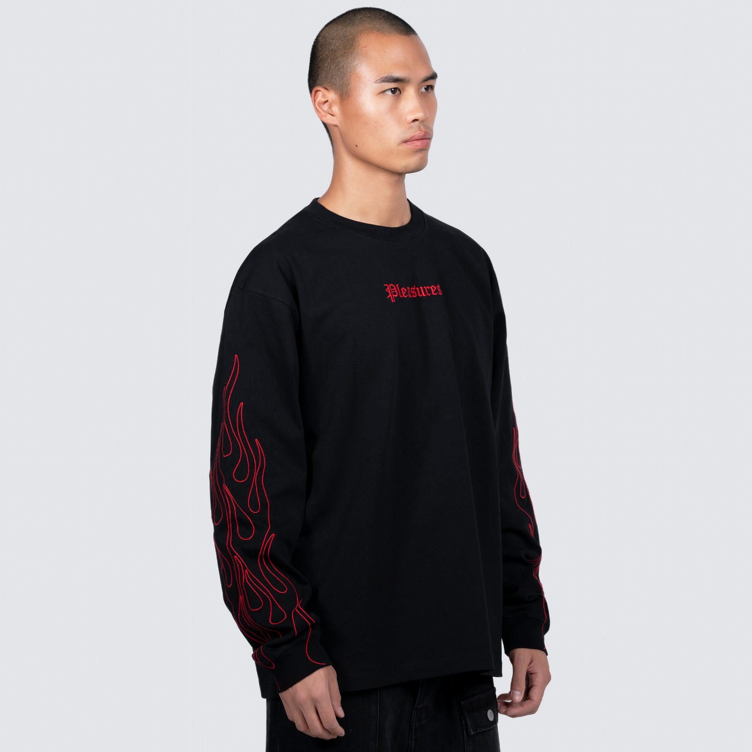 ��PLEASURES/�ץ쥸�㡼����FIERY HEAVYWEIGHT LONGSLEEVE ĹµT����� / BLACK