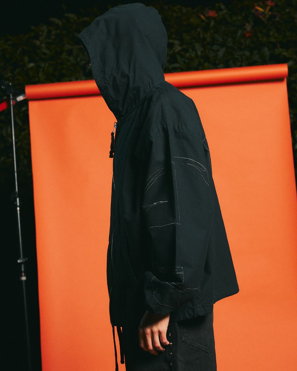 ��PLEASURES/�ץ쥸�㡼����DAFT PUNK/���եȡ��ѥ󥯡�DIGITAL ZIP PONCHO HOODIE �С����� / BLACK