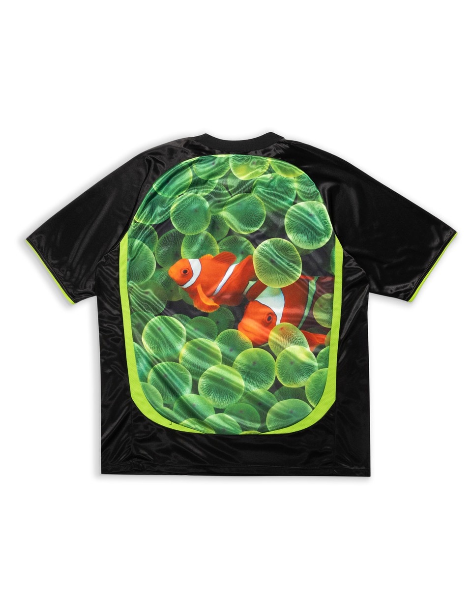 ��PLEASURES/�ץ쥸�㡼����BOILER ROOM��AQUA SOCCER JERSEY ���å������㡼���� / BLACK