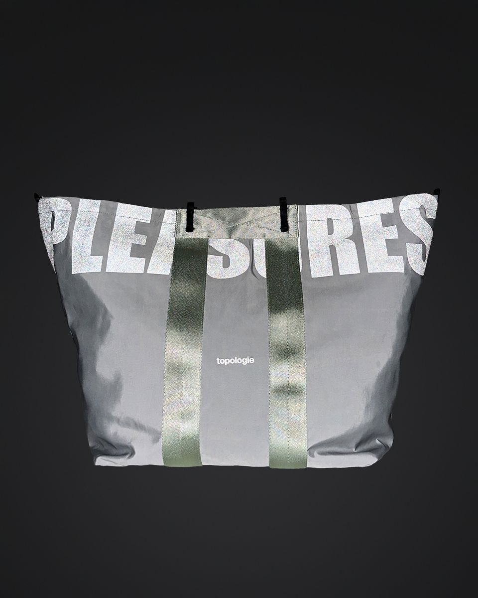 ��PLEASURES/�ץ쥸�㡼����TOPOLOGIE��TOPOLOGIE SUMMIT REVERSIBLE TOTE �Хå� / BLACK / GRAY