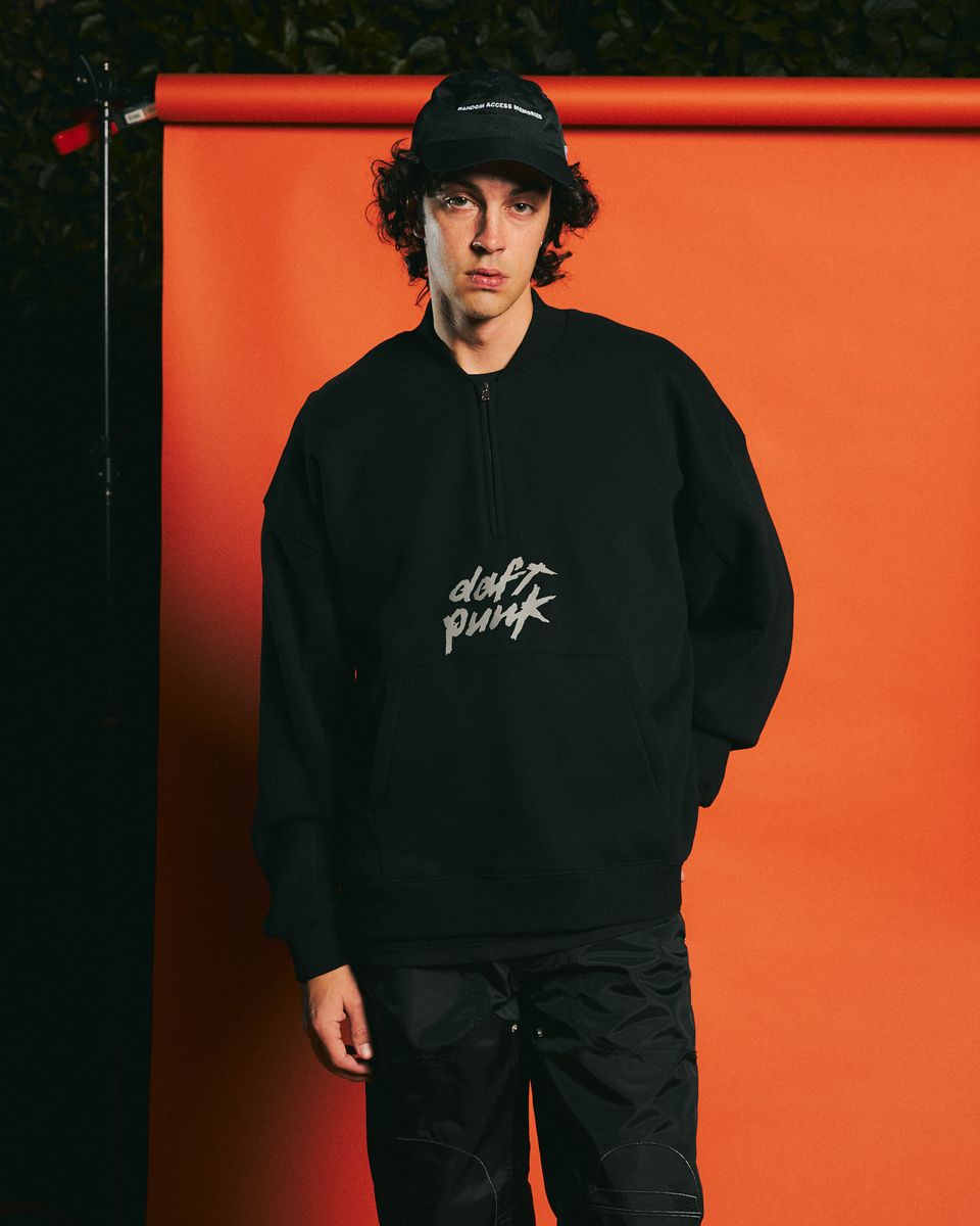 ��PLEASURES/�ץ쥸�㡼����DAFT PUNK/���եȡ��ѥ󥯡�PRIMETIME QUARTER ZIP ���åץե꡼�� / BLACK
