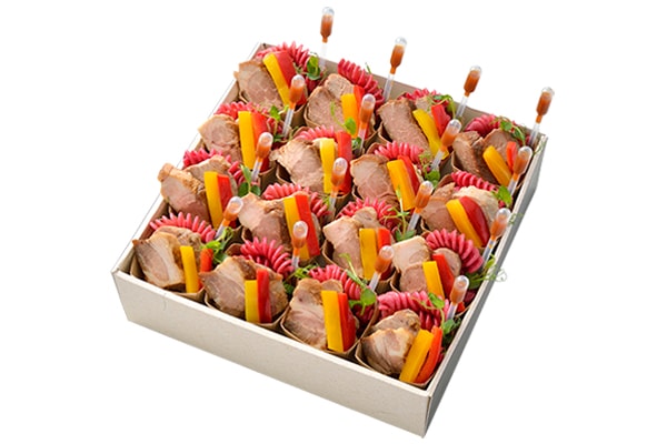 13.無投薬で育てた「群馬県産 えばらハーブ豚未来」ローストボックス