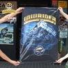 ローライダー バナー 縦長 Sサイズ ブラック 旗 フラッグ タペストリー ウォールインテリア ディスプレイ 装飾 飾り ロゴ アメ車 ローライダーマン シボレー インパラ 1964 CHEVROLE