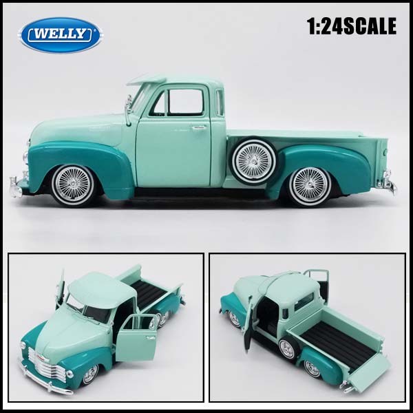 1/24 箱入り ミニカー 1953 CHEVROLET 3100 PICK UP ライト