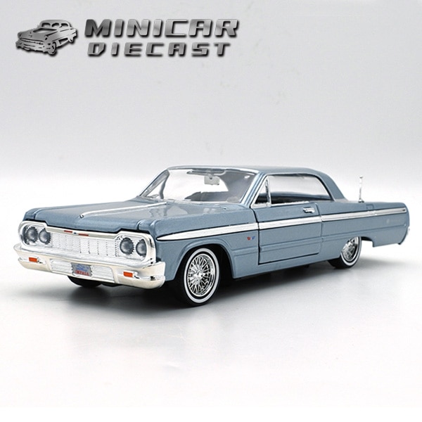 1/24 箱入り ミニカー 1964 CHEVROLET IMPALA ライトブルー Bule