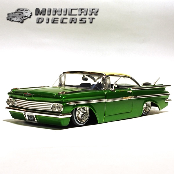 1959 Chevrolet Impala ミニカー Amazon.com: 1959 Chevy Impala Lowrider Green Metallic with