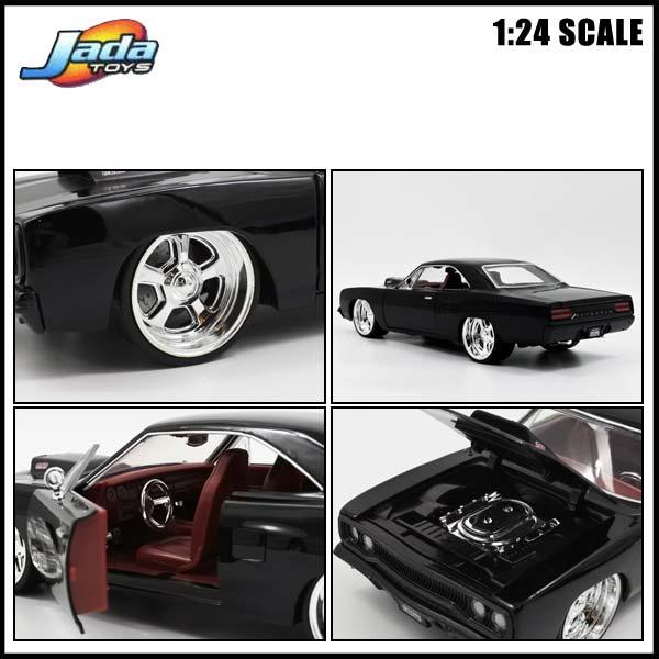 1/24 箱入り ミニカー 1970 Plymouth Road Runner ブラック 1970年