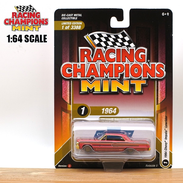 1/64 ミニカー 1964 CHEVROLET IMPALA ピンク ゴールド 1964年