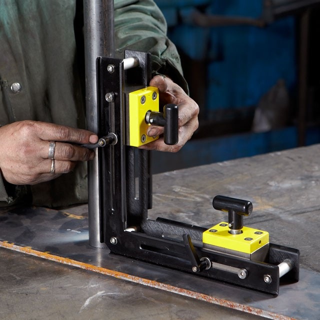 �ޥ������å��������ѥޥ��ͥåȥۥ�� ��ľ�Ѱ���Ĵ�������ס�272kg��