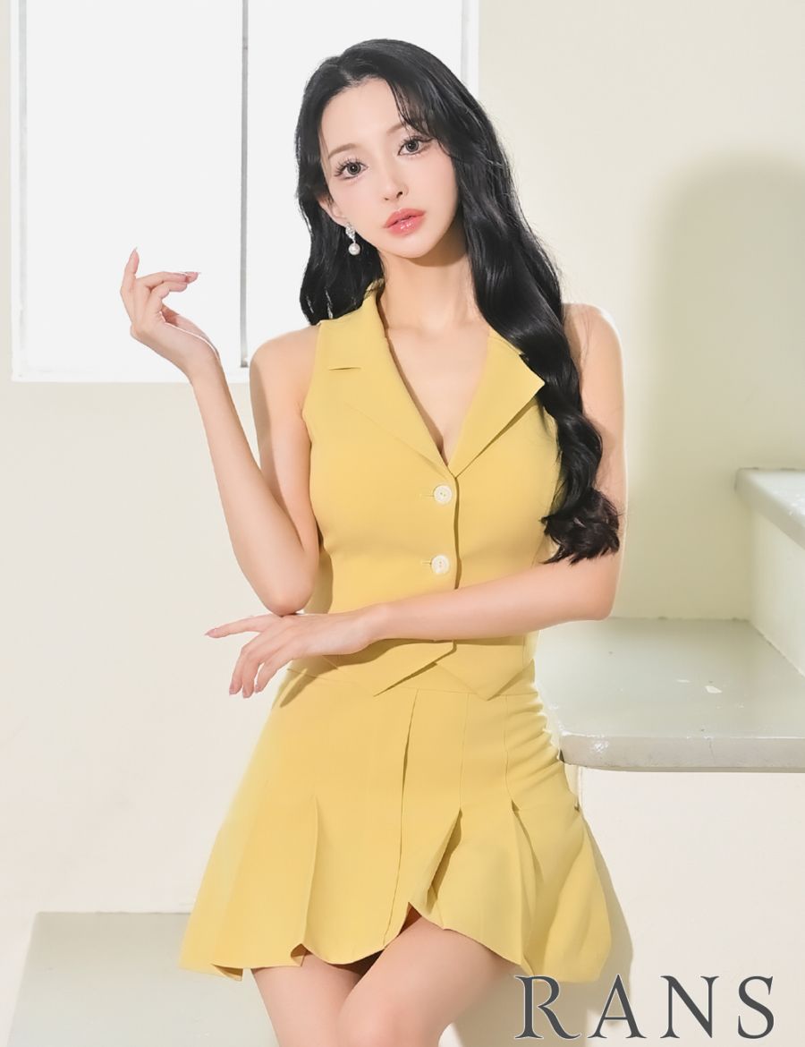 treasure yellow アノラック&ハーフパンツ　トレカ付き treasure yellow アノラック&ハーフパンツ トレカ付き TREASURE