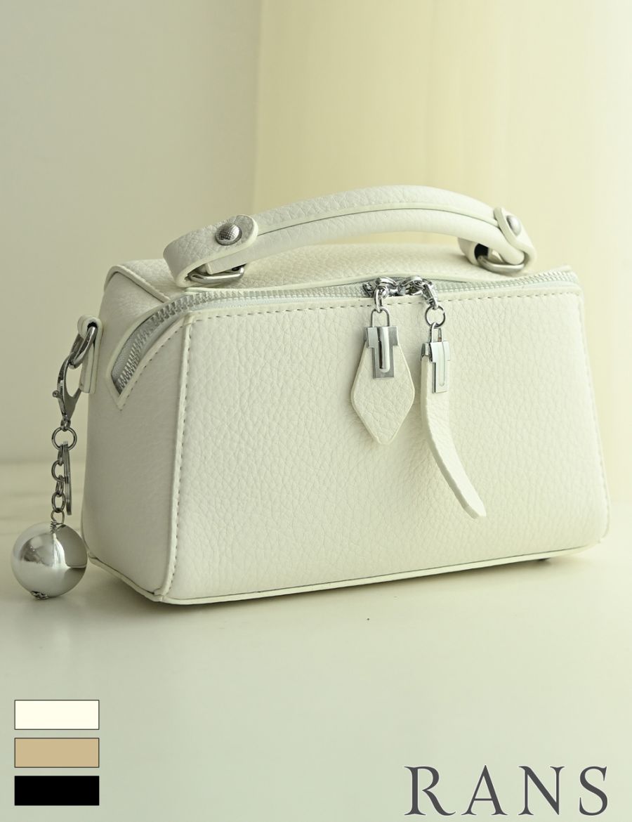 バッグ/ハンドバッグ/ショルダーバッグ/ホワイト/ダブルファスナー/ボックス/チャーム