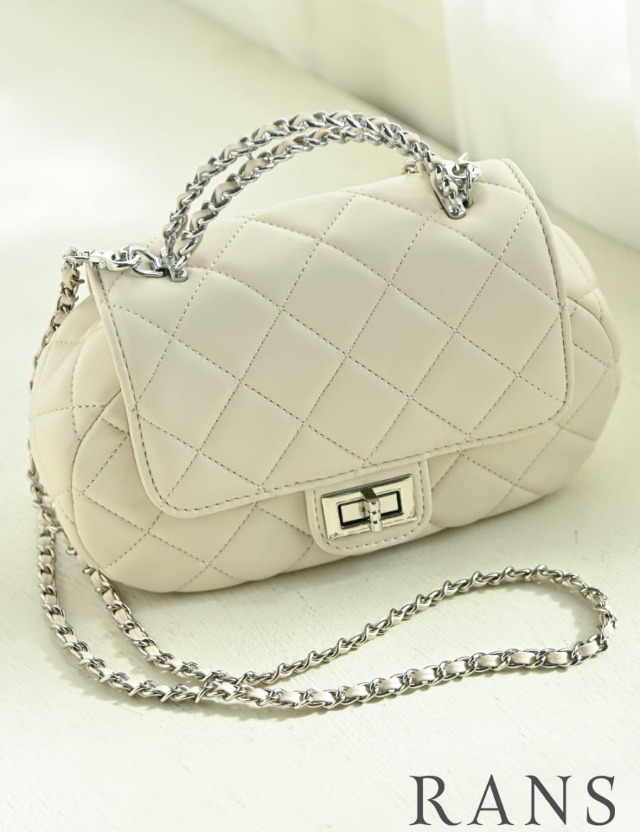 バッグ/ハンドバッグ/ショルダーバッグ/ホワイト/ラウンド/ツイストロック/チェーン/キルティング