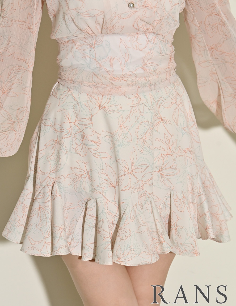 [Sのみ即納][instock]【RAN SERENE】ミニ/ドレス/セットアップ/オレンジ/長袖/襟付き/フレア/柄/花柄/リボン