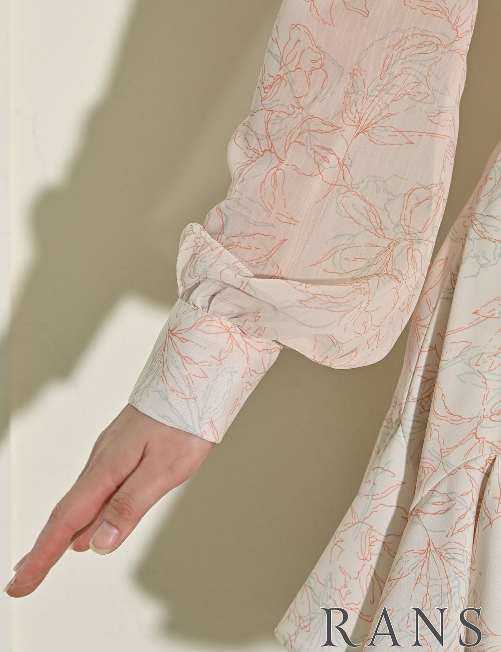 [Sのみ即納][instock]【RAN SERENE】ミニ/ドレス/セットアップ/オレンジ/長袖/襟付き/フレア/柄/花柄/リボン