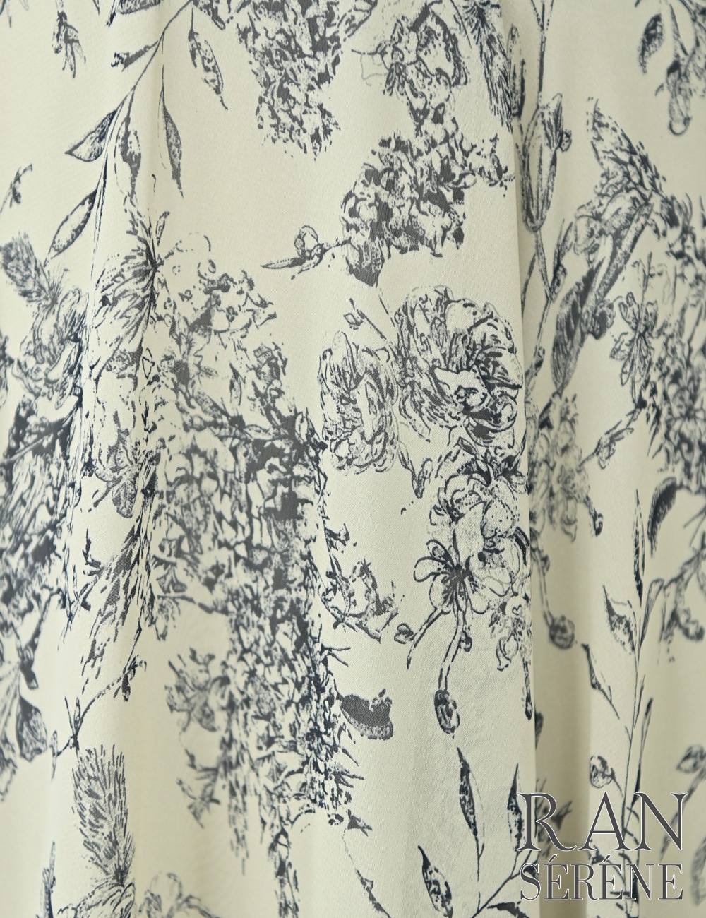 [Sのみ即納][instock]【RAN SERENE】ロング/ドレス/ワンピース/ベージュ/ベア/フレア/サイドカットアウト/柄/ボタニカル