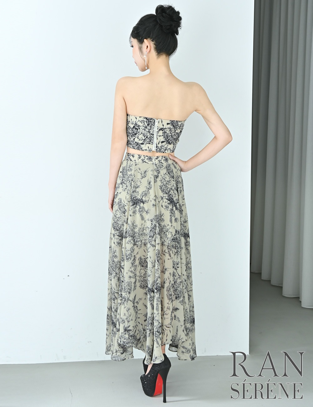[Sのみ即納][instock]【RAN SERENE】ロング/ドレス/ワンピース/ベージュ/ベア/フレア/サイドカットアウト/柄/ボタニカル