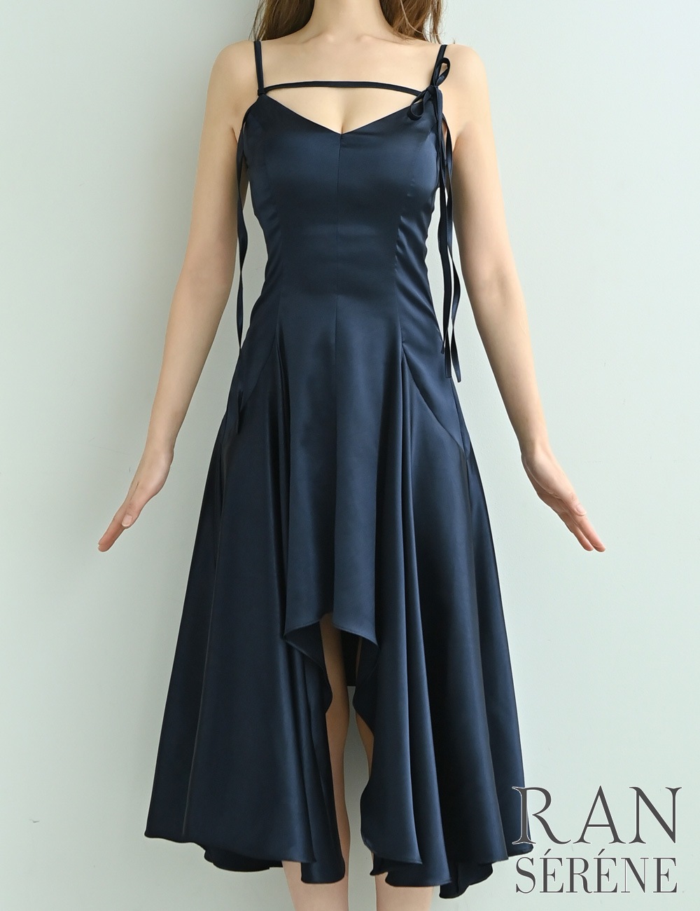 [即納][instock]【RAN SERENE】丈長/ドレス/ワンピース/ネイビー/キャミ/フレア/サテン/リボン
