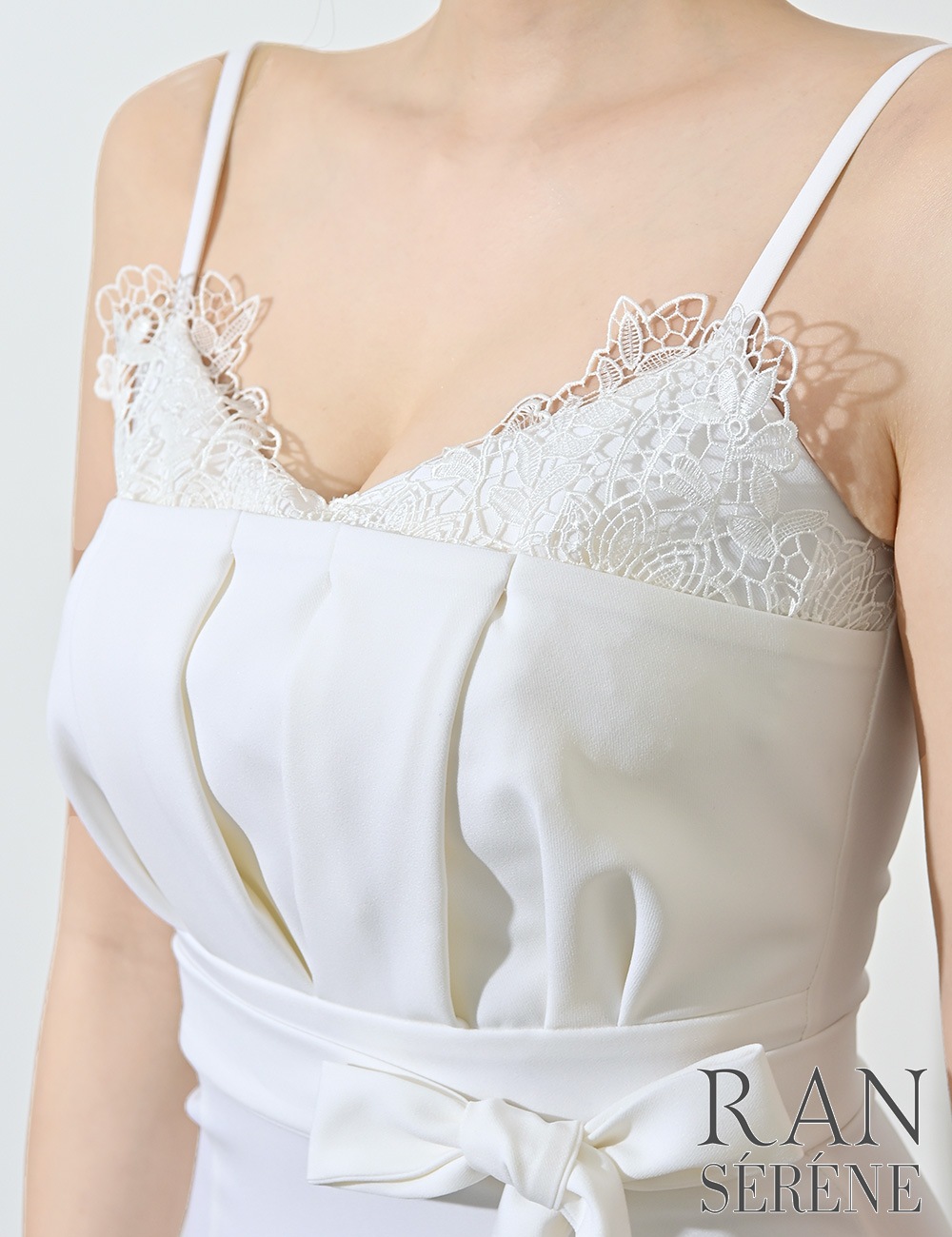 [即納][instock]【RAN SERENE】ミニ/ドレス/ワンピース/ホワイト/キャミ/タイト/レース/リボン