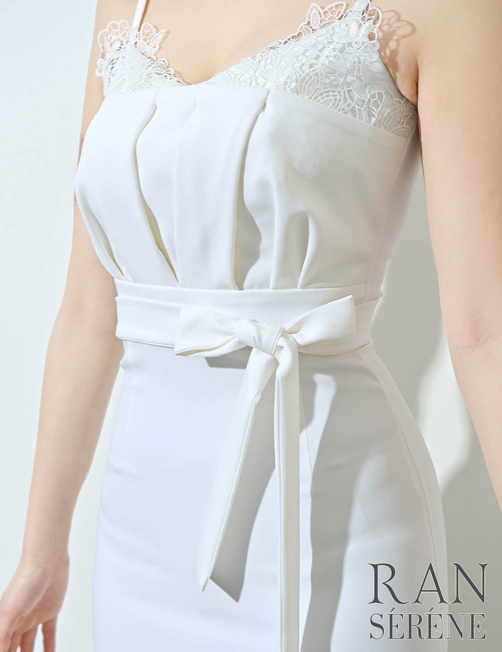 [即納][instock]【RAN SERENE】ミニ/ドレス/ワンピース/ホワイト/キャミ/タイト/レース/リボン