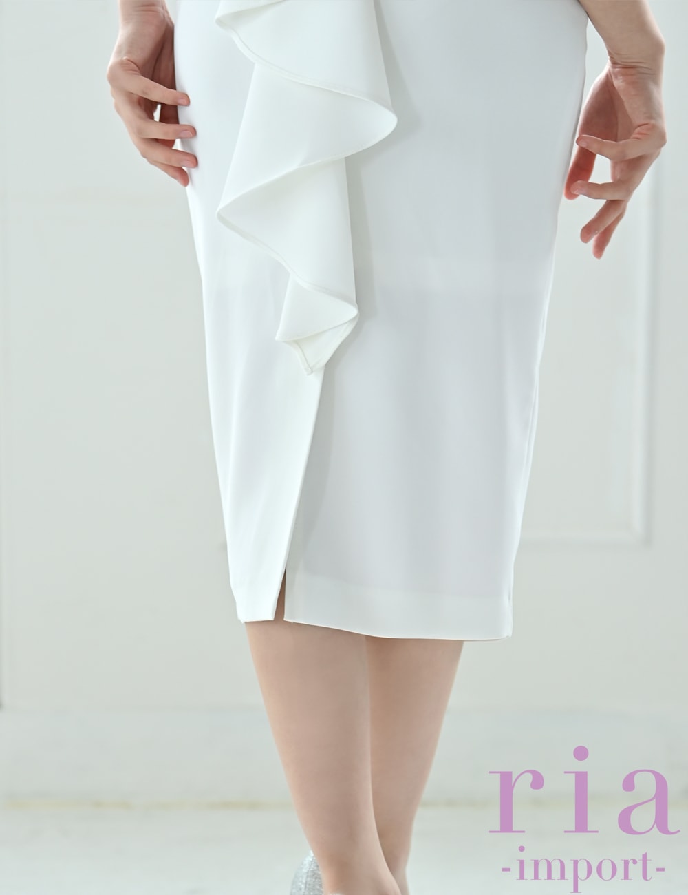ワンピース ロング 背中見せ フリル リゾート ホワイト ria】丈長/ドレス/ワンピース/ホワイト/ノースリーブ/背中あき