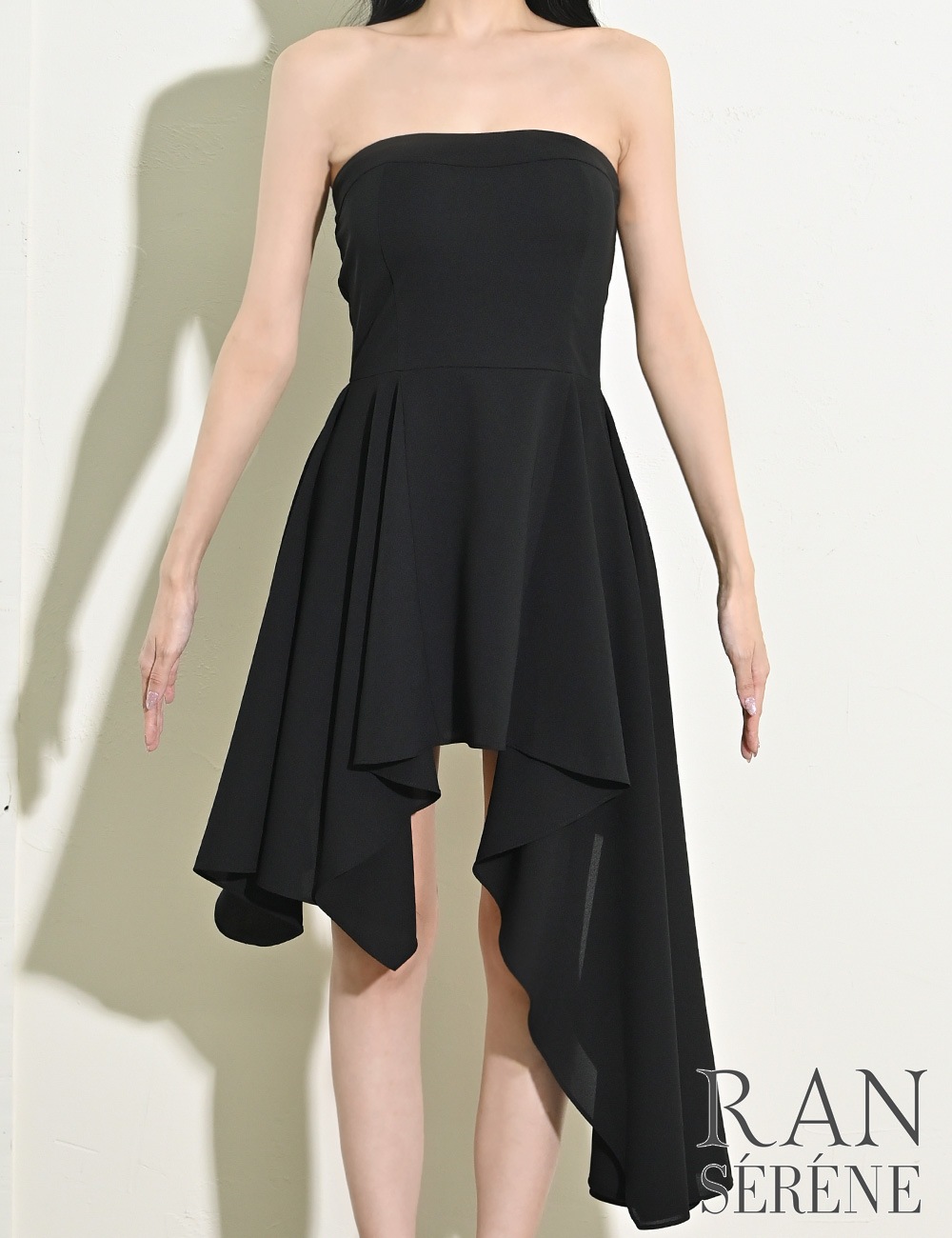 [即納][instock]【RAN SERENE】丈長/ミニ/ドレス/ワンピース/ブラック/ベア/フレア/アシンメトリー