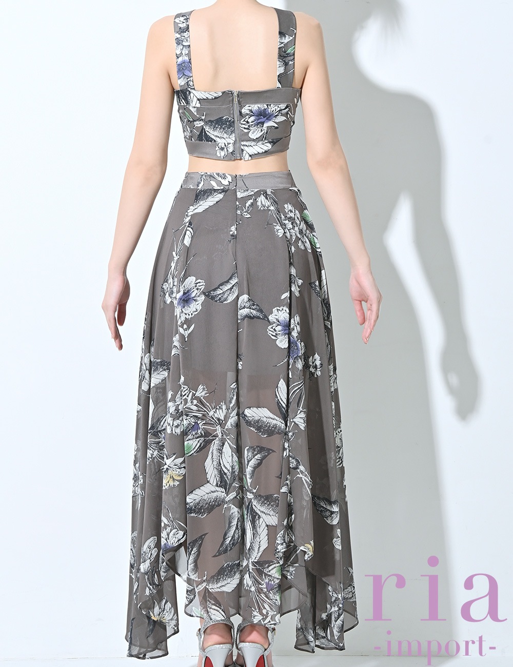 【ria】ロング/ドレス/モカ/グレー/ホルターネック/フレア/サイドカットアウト