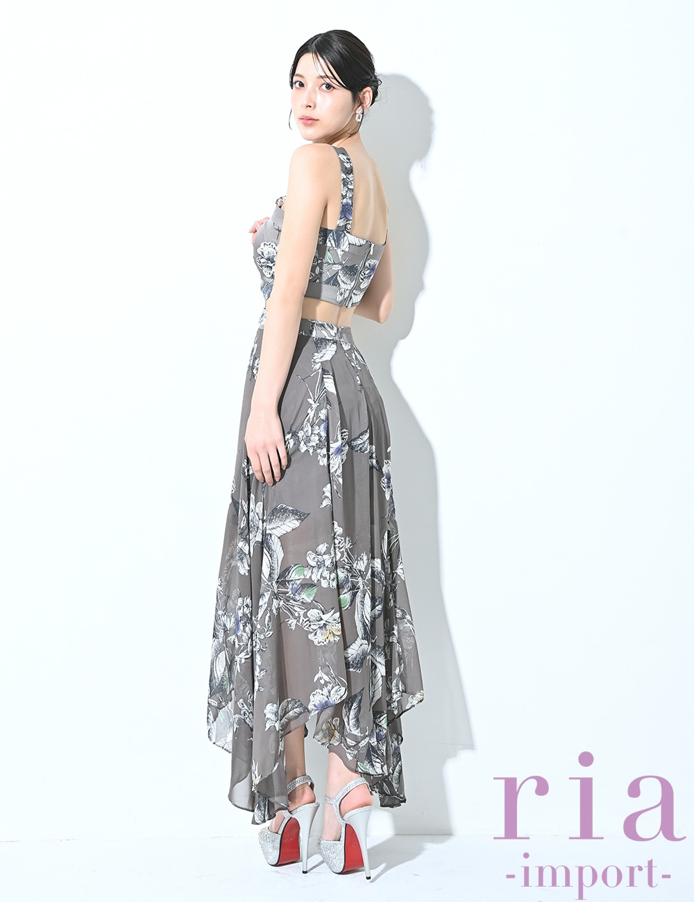 【ria】ロング/ドレス/モカ/グレー/ホルターネック/フレア/サイドカットアウト
