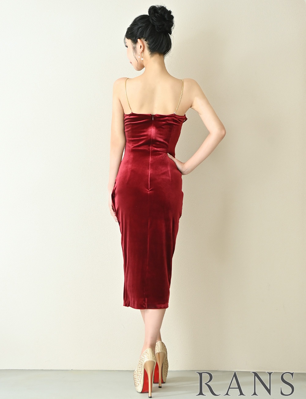 [Mのみ即納][instock]【RANS】丈長/ドレス/ワンピース/レッド/キャミ/チェーン/ドレープ/タイト/スリット/ベロア