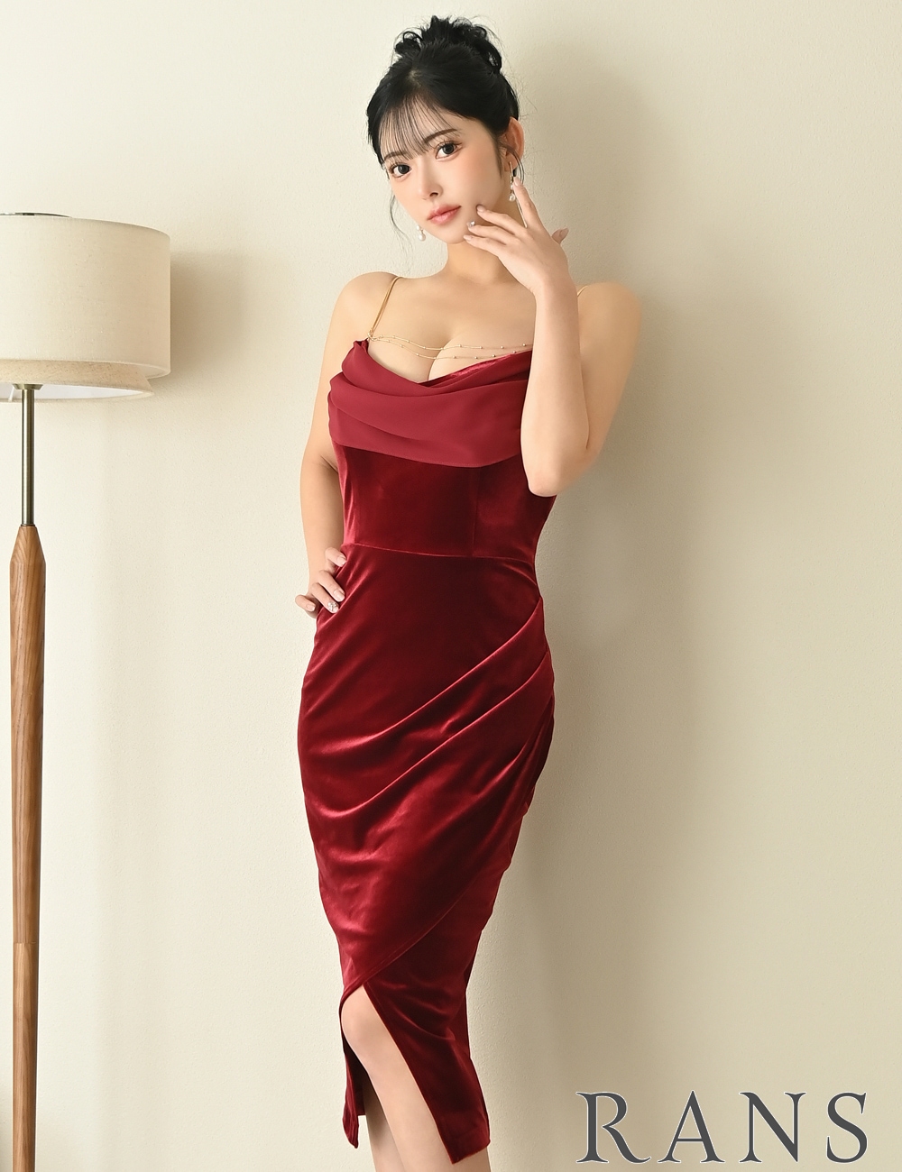 [Mのみ即納][instock]【RANS】丈長/ドレス/ワンピース/レッド/キャミ/チェーン/ドレープ/タイト/スリット/ベロア