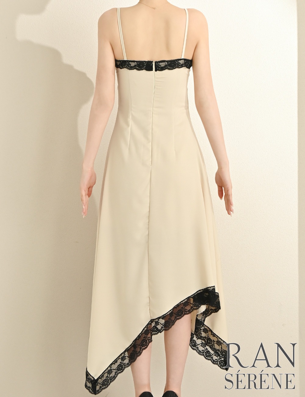 [即納][instock]【RAN SERENE】丈長/ドレス/ワンピース/ホワイト/キャミ/フレア/サテン/レース