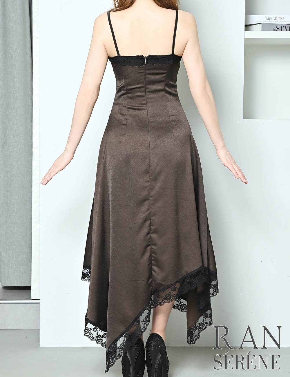 [Mのみ即納][instock]【RAN SERENE】丈長/ドレス/ワンピース/ブラック/ブラウン/キャミ/フレア/サテン/レース