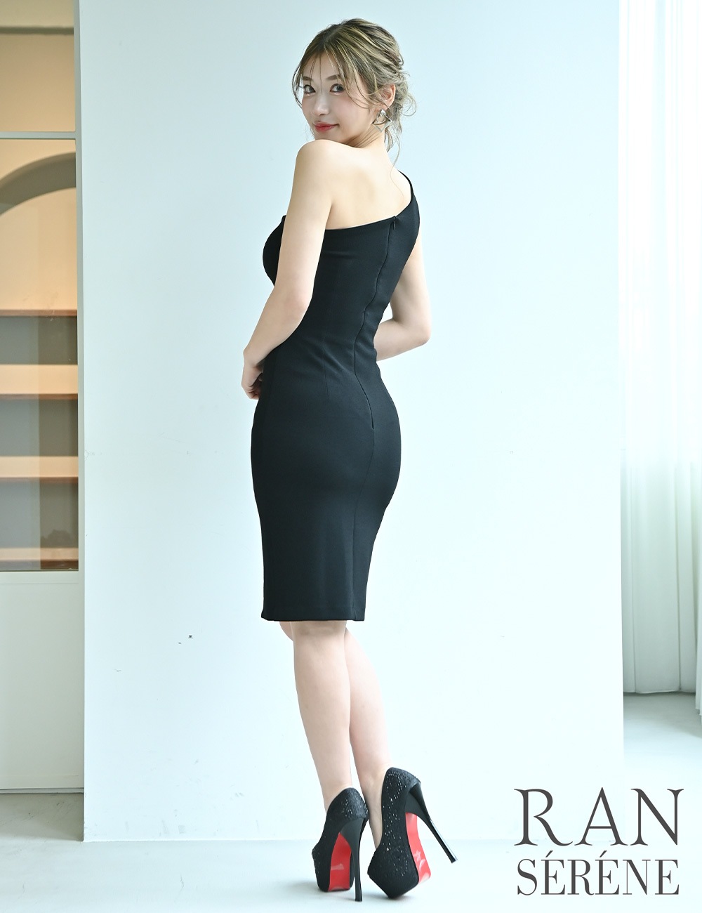 [即納][instock]【RAN SERENE】ミニ/丈長/ドレス/ワンピース/ブラック/ワンショル/タイト/シアー/スリット