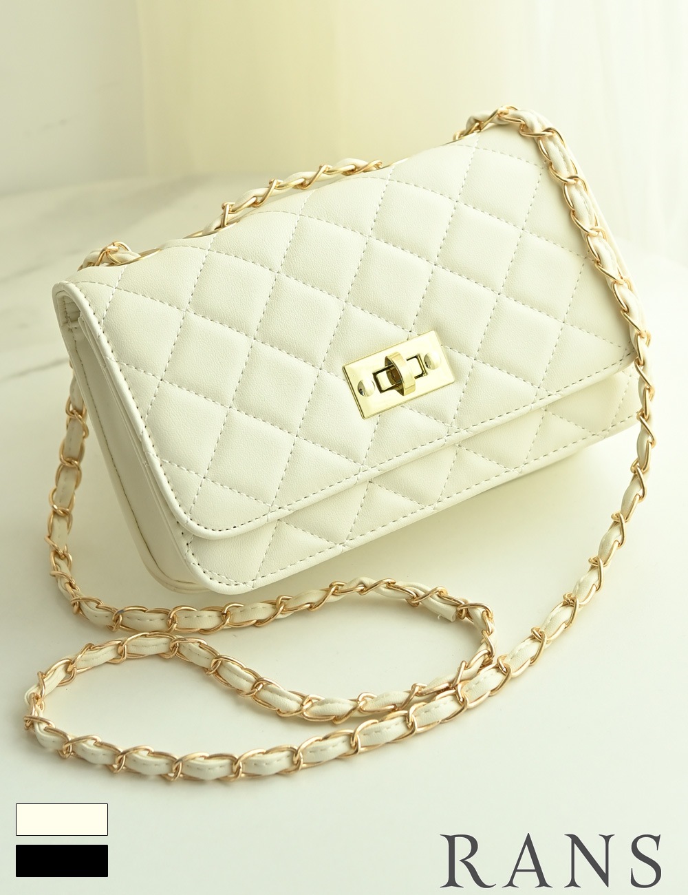 バッグ/ショルダーバッグ/ホワイト/ツイストロック/チェーン