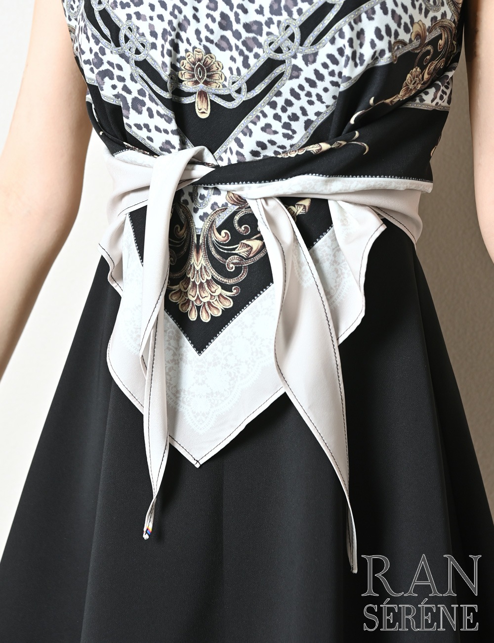 [即納][instock]【RAN SERENE】ミニ/ドレス/ワンピース/ブラック/アメスリ/フレア/柄/スカーフ