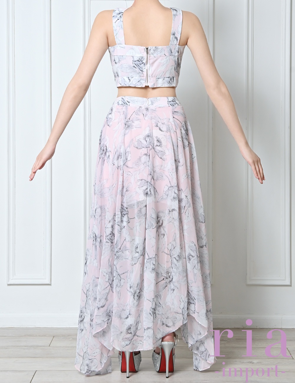 【ria】ロング/ドレス/ピンク/ホルターネック/フレア/サイドカットアウト/柄/花柄