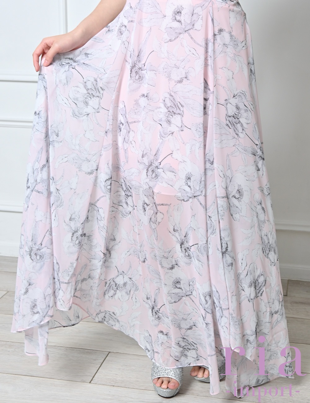 【ria】ロング/ドレス/ピンク/ホルターネック/フレア/サイドカットアウト/柄/花柄