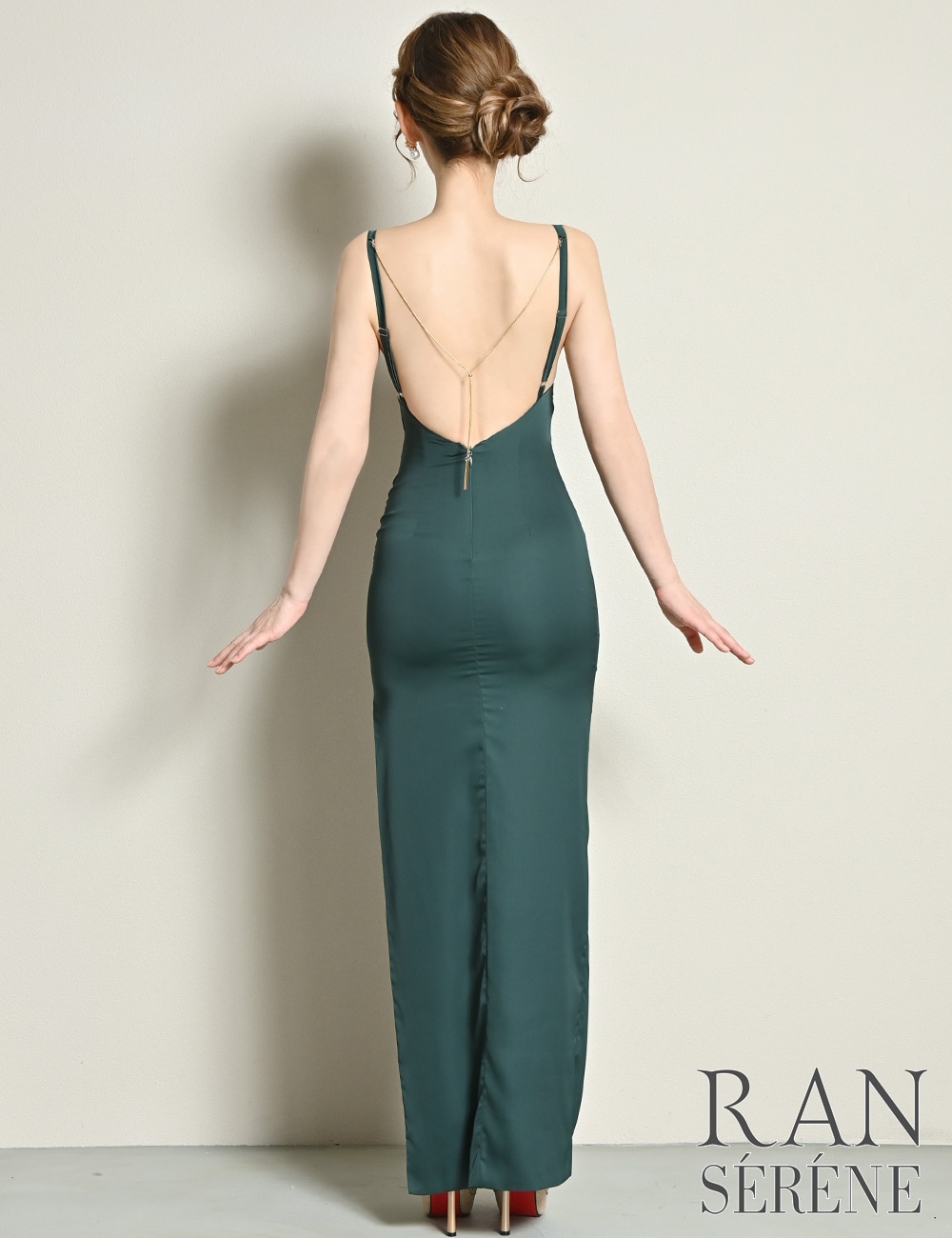 [即納][instock]【RAN SERENE】ロング/ドレス/ワンピース/グリーン/キャミ/タイト/スリット/カットアウト/チェーン
