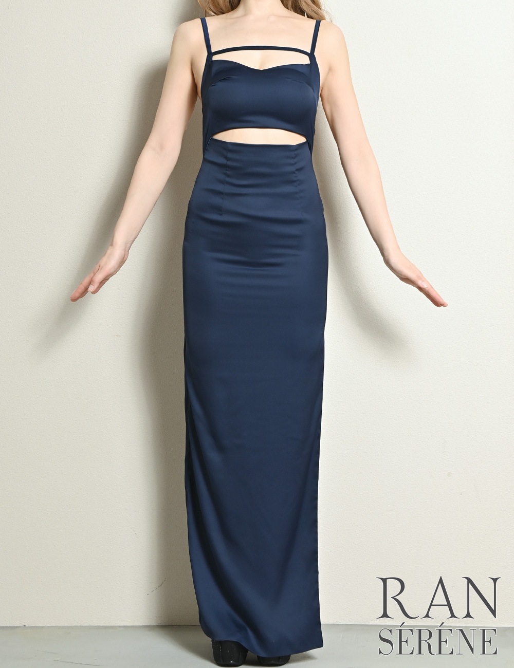 [即納][instock]【RAN SERENE】ロング/ドレス/ワンピース/ネイビー/キャミ/タイト/スリット/カットアウト/チェーン