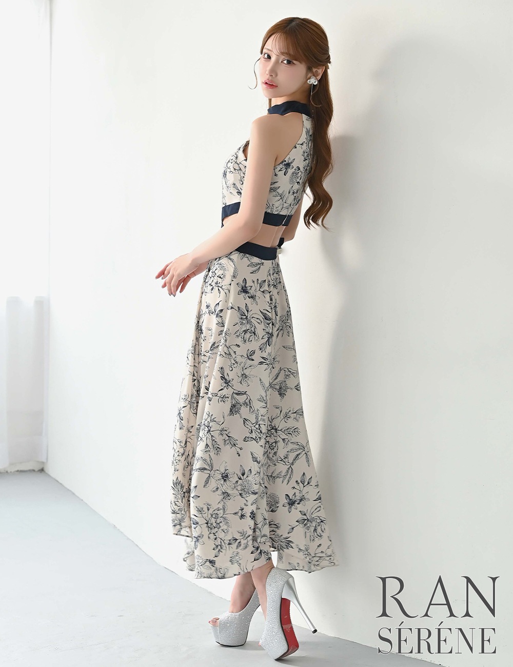 [即納][instock]【RAN SERENE】ロング/ドレス/ネイビー/アメスリ/フレア/サイドカットアウト/柄/花柄