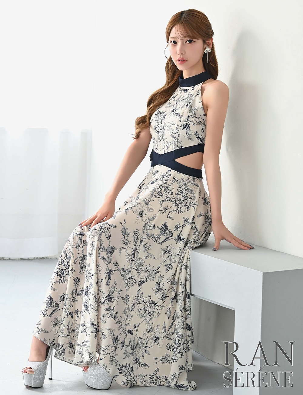 [即納][instock]【RAN SERENE】ロング/ドレス/ネイビー/アメスリ/フレア/サイドカットアウト/柄/花柄