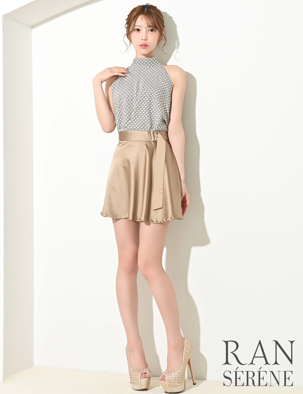 [即納][instock]【RAN SERENE】ミニ/ドレス/セットアップ/ホワイト/ベージュ/アメスリ/フレア/リボン/柄