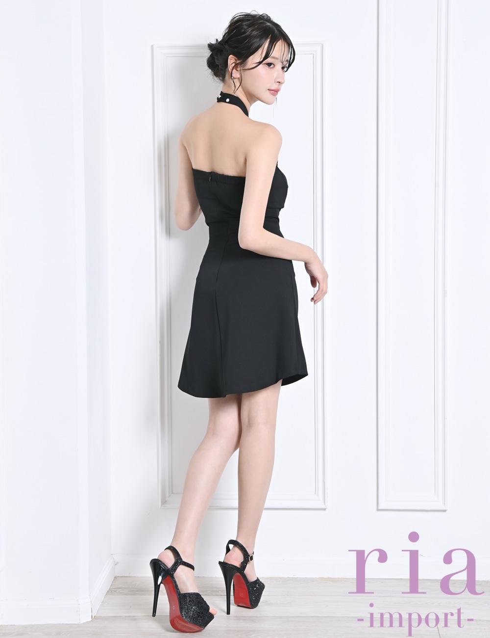 ホルターネック　ミニフレア　40 ワンピース rienda ホルターネックギャザーミニフレアワンピース BLK