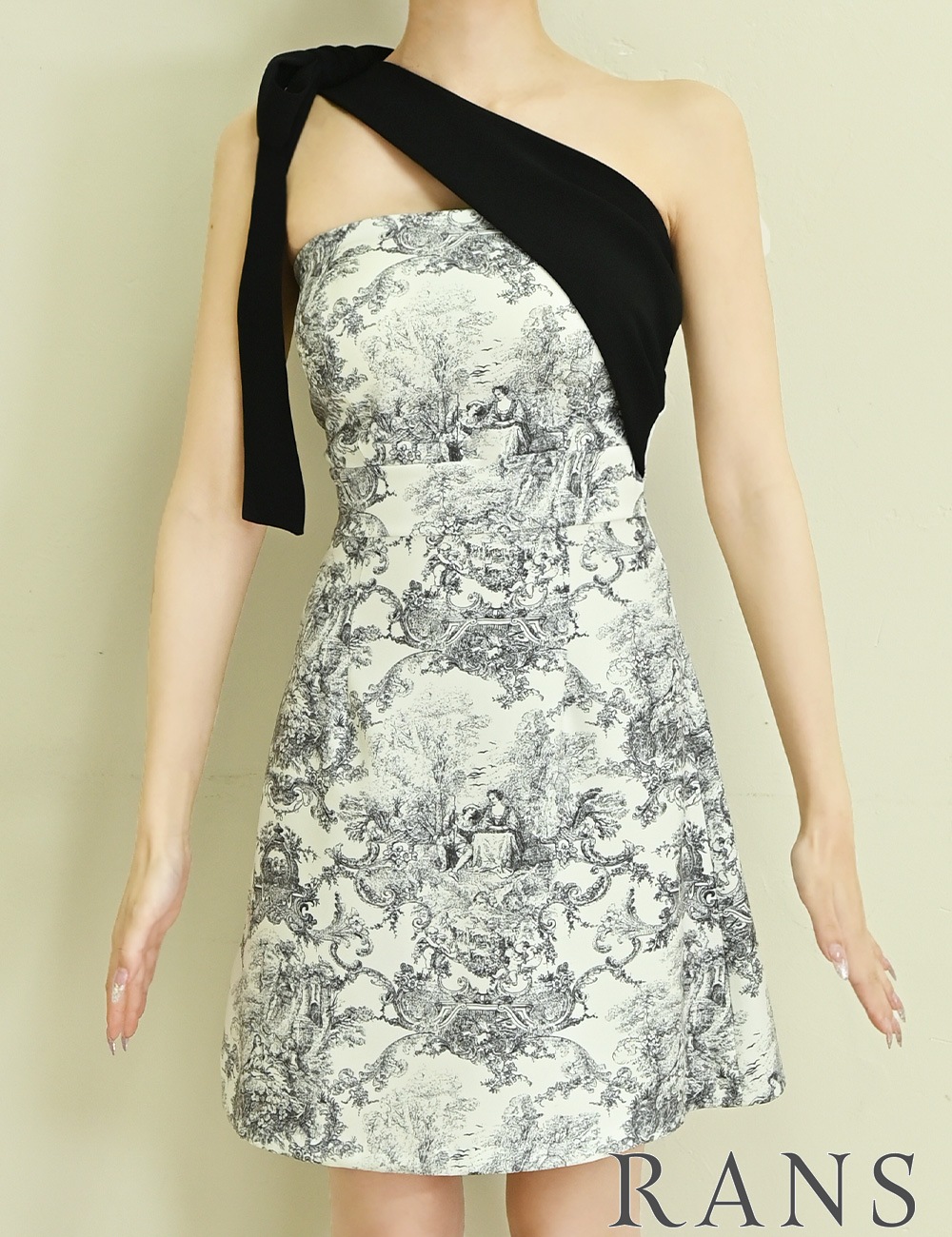 [即納][instock]【RANS】ミニ/ドレス/ワンピース/ブラック/ワンショル/フレア/柄/トワルドジュイ
