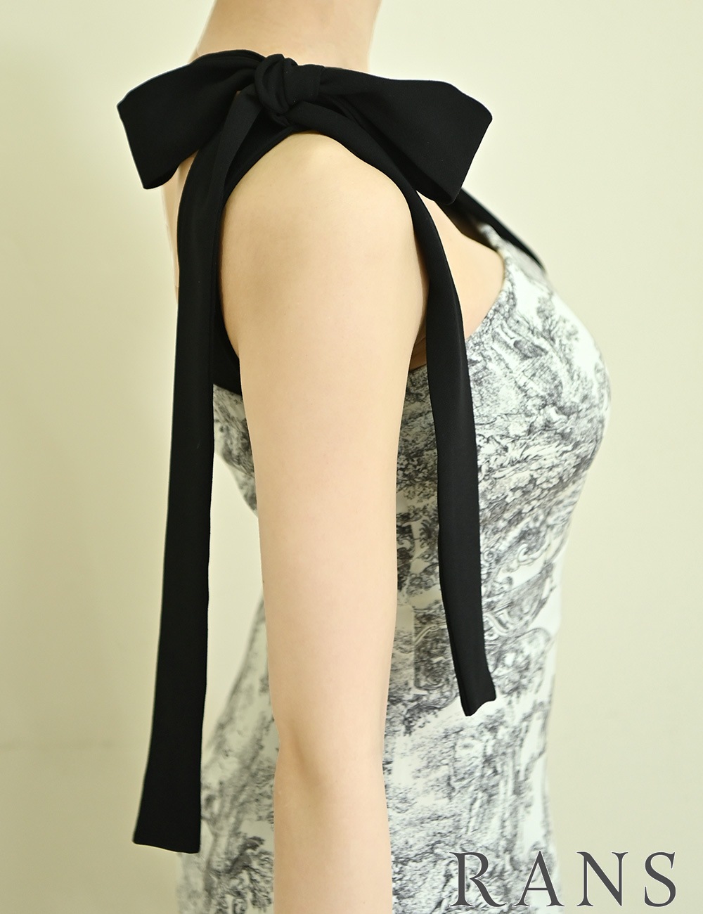[即納][instock]【RANS】ミニ/ドレス/ワンピース/ブラック/ワンショル/フレア/柄/トワルドジュイ